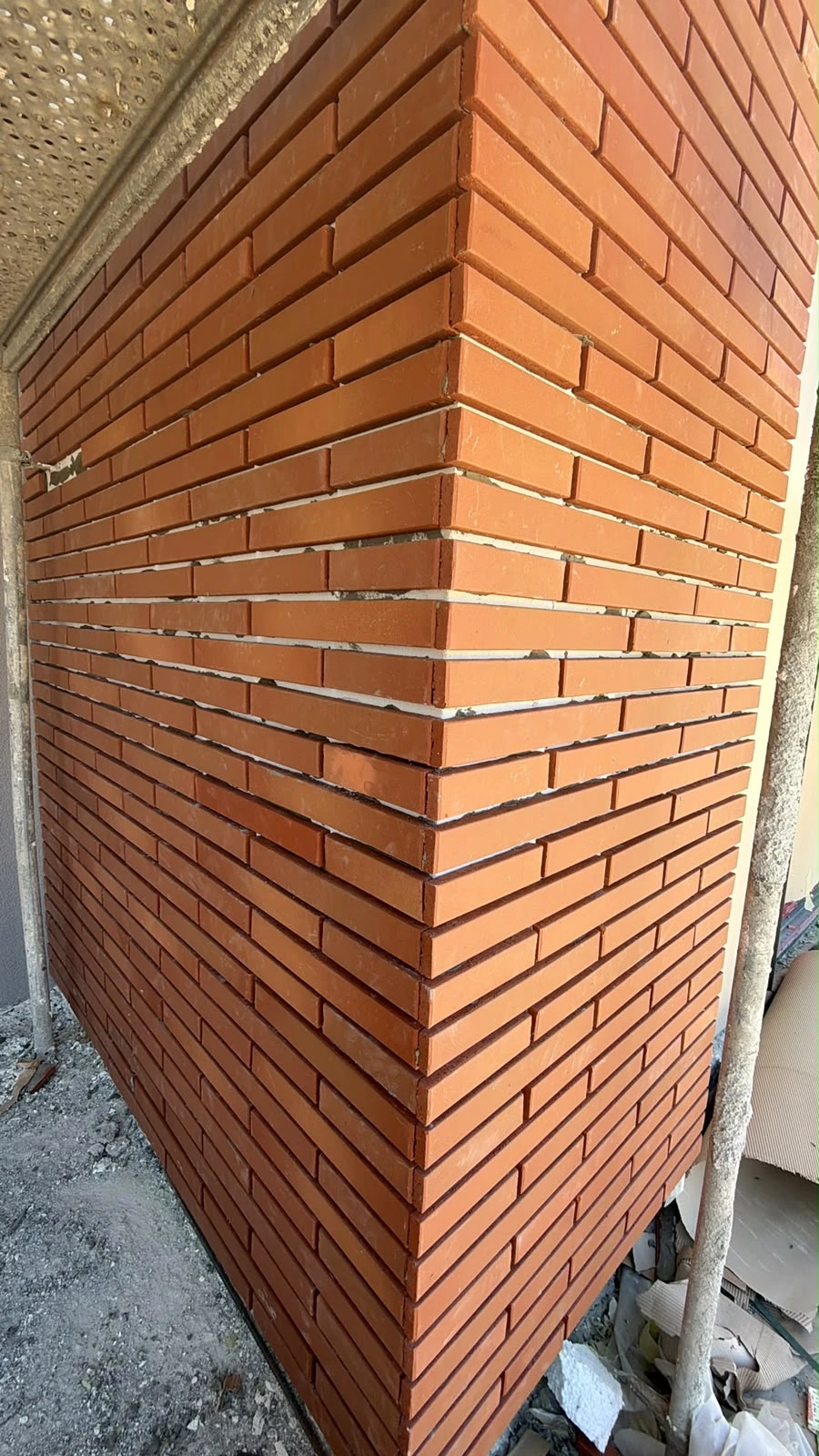 Terracotta köşe detayı